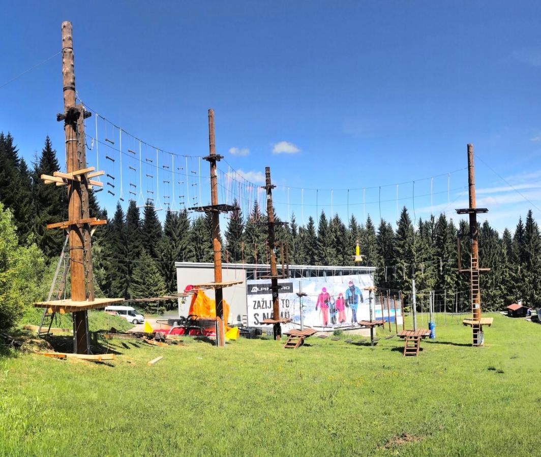 Sportcentrum Klinovec Loučná pod Klínovcem エクステリア 写真